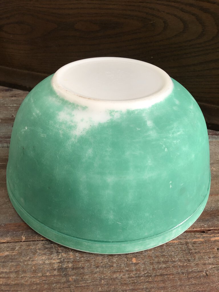 Vintage Green Pyrex Bowl Very Worn 9