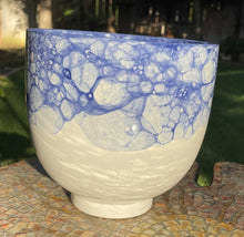Load image into Gallery viewer, 14401 Ellory Pot, Blue/White, 6.5 x 6.5
