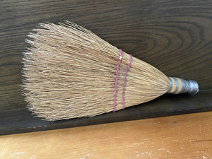 Vintage Whisk Broom 12" bpv0001