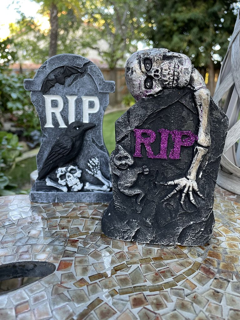 Graveyard Tombstone, RIP, 3.75 x 5