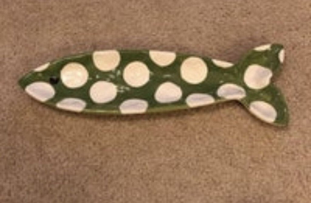 10777 Polka-Dot Fish Platter, Green, 17 x 5.5