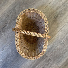 Load image into Gallery viewer, Wicker basket

