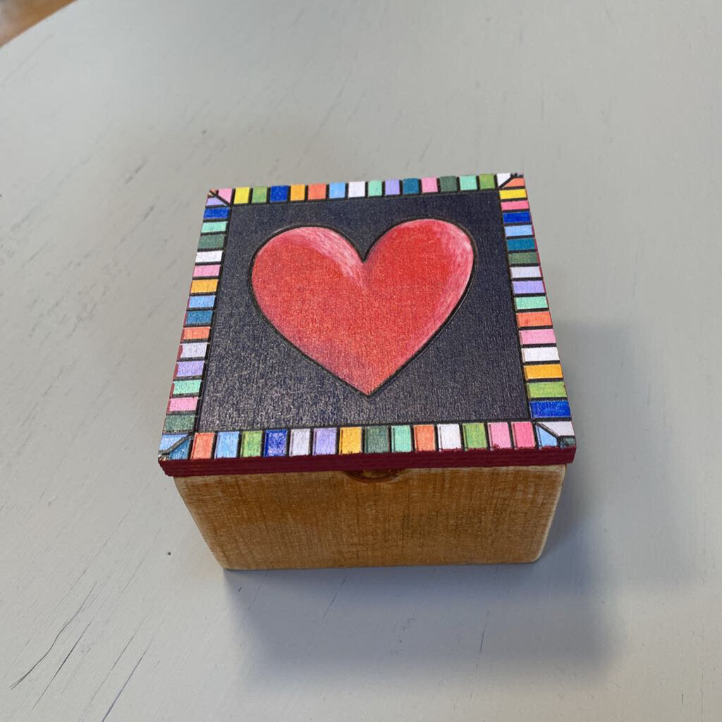 R5 Carved Painted Wooden Heart Box