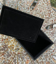 Load image into Gallery viewer, 7217 Venetian Black Bevel Mirror Lidded Jewel Box, 6.5 x 4 x 2.75
