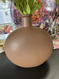 6905 Brown Ceramic Vase, Lg, 8h x 8w x 4d