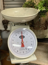 Load image into Gallery viewer, Farmhouse Vintage Style working Scale
