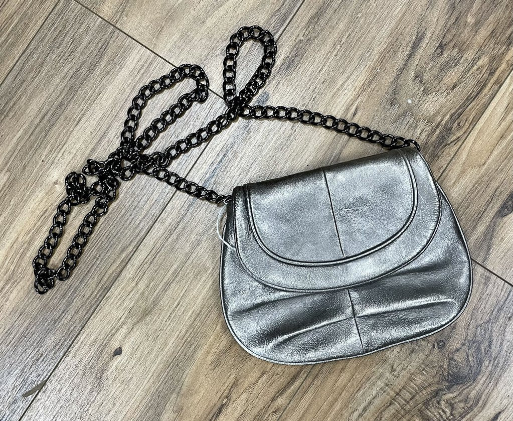 6905 Danielle Nicole Crossbody Leather Bag ($85.00 new)