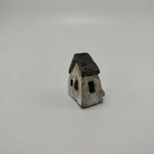 White Rustic Miniature House w Red Door 1"x1.5"