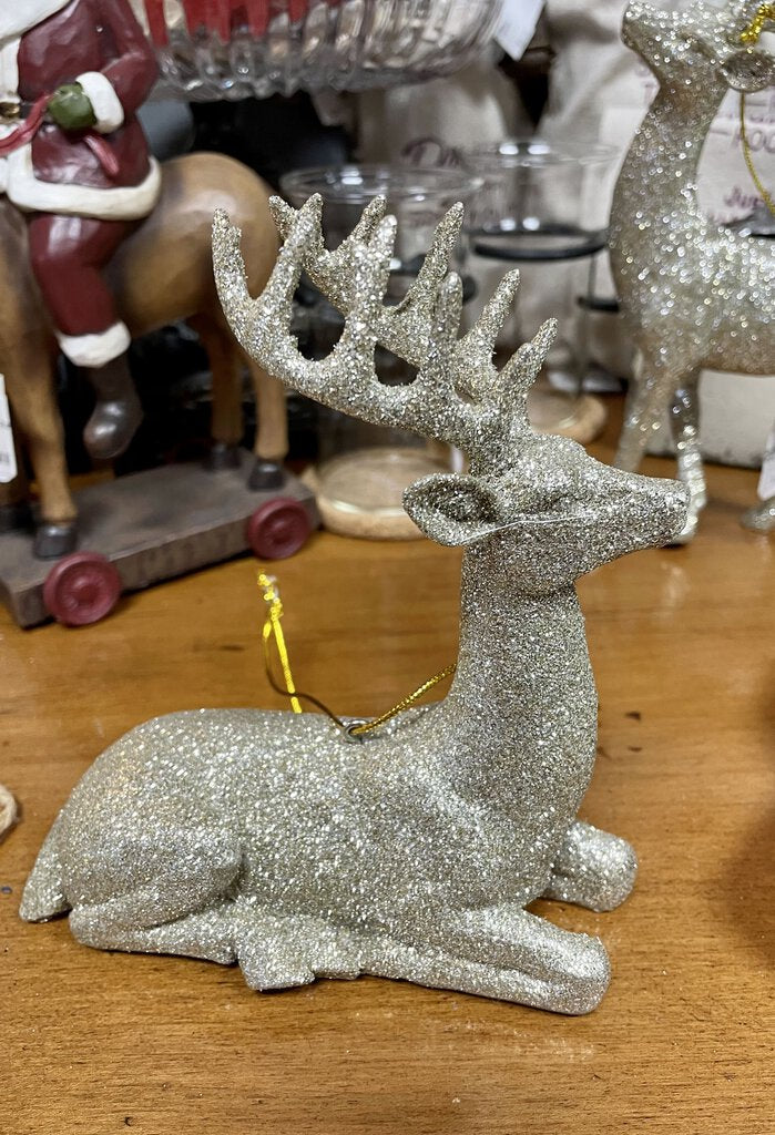 14232 Sitting Reindeer, Silver Glittery 5.5x6h