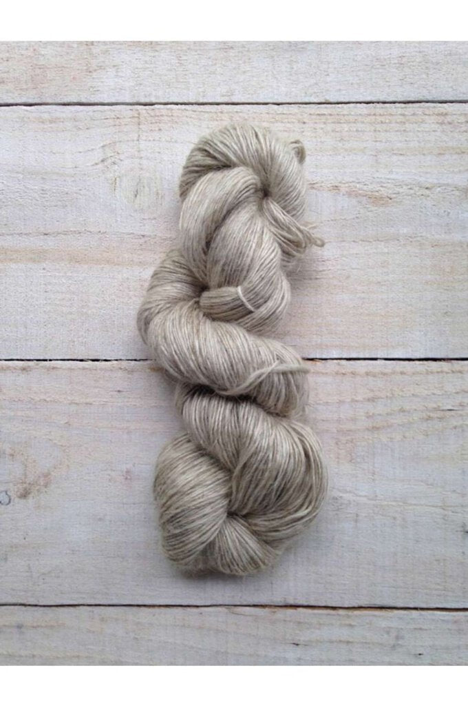 Manos Yarns Milo Sport Weight Single Ply Yarn in Natural - Merino Wool and Linen