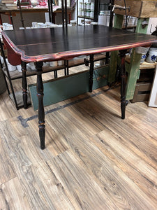 Vintage Old World Chippy Dining Table With drop Leafs 43"X 35"H 30"H
