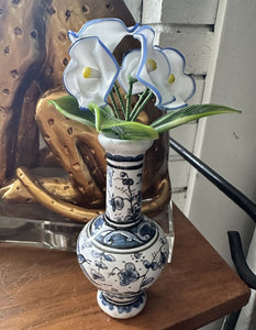 6905 Portuguese Hand Painted Vintage Ceramic Bud Vase (4.5"h), w/Hand-Made Glass Flower Bunch