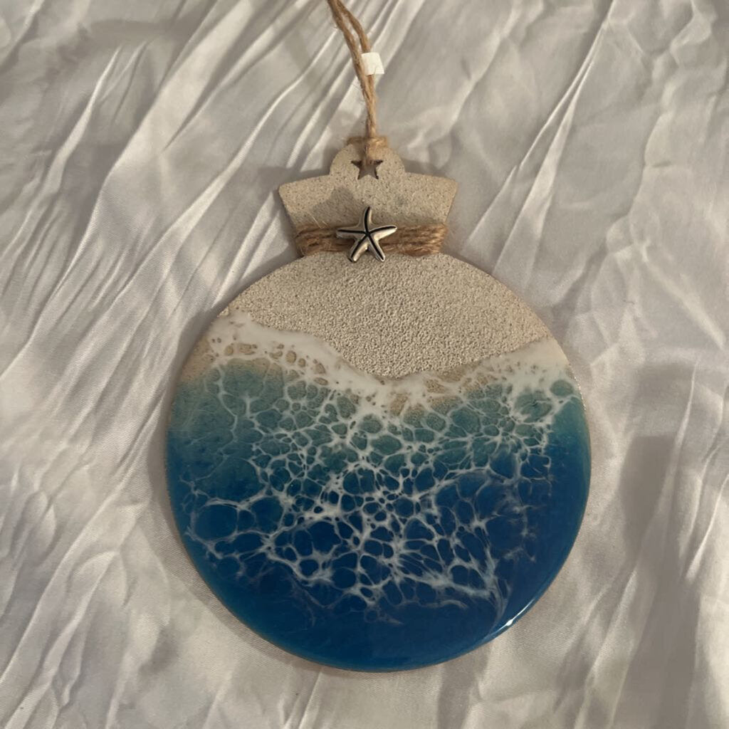 MAD ocean ART large round ornament with sand