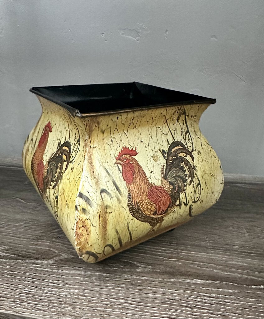 6905 Square Metal Painted Rooster Planter