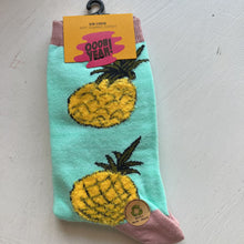 Load image into Gallery viewer, Oooh Yeah S/M Pineapple Vibes crew socks WD20016C
