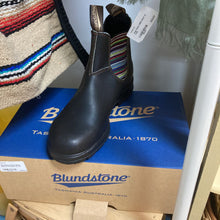 Load image into Gallery viewer, Blundstone Chelsea Boot NEW 39 European 8.5 US
