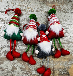 14955 Crochet Gnome Ornament
