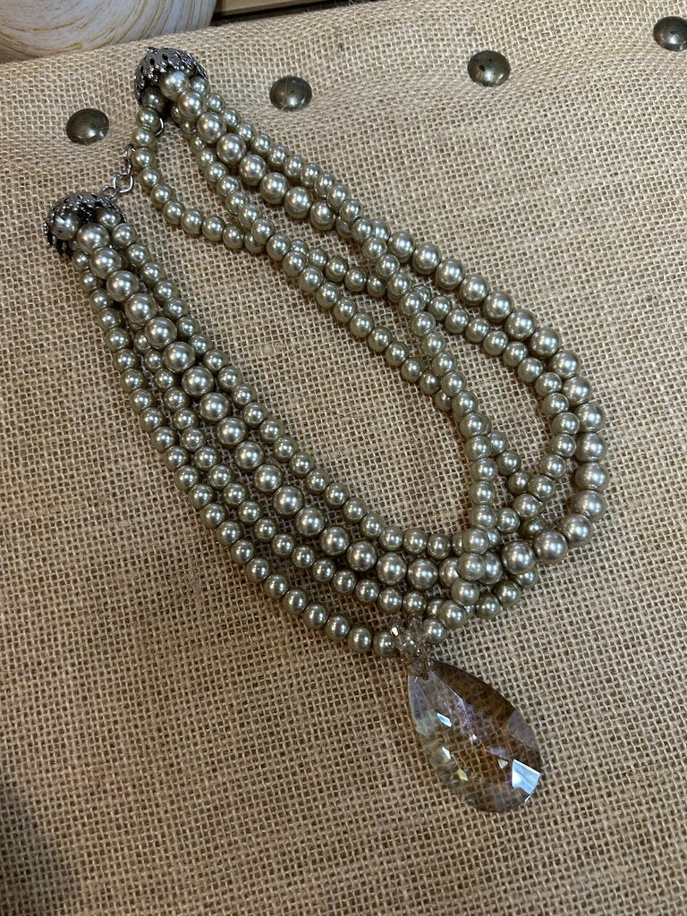 Multi Layered Pearl Party Pearl Necklace With Glass Pendant