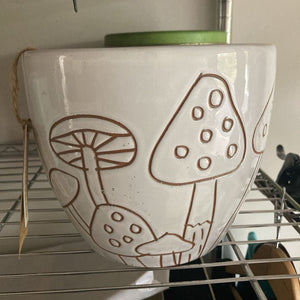 Mushroom motif planter/ceramic