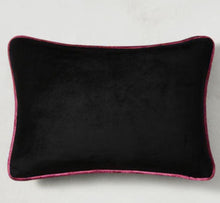 Load image into Gallery viewer, 15423 Hot Lips Pillow

