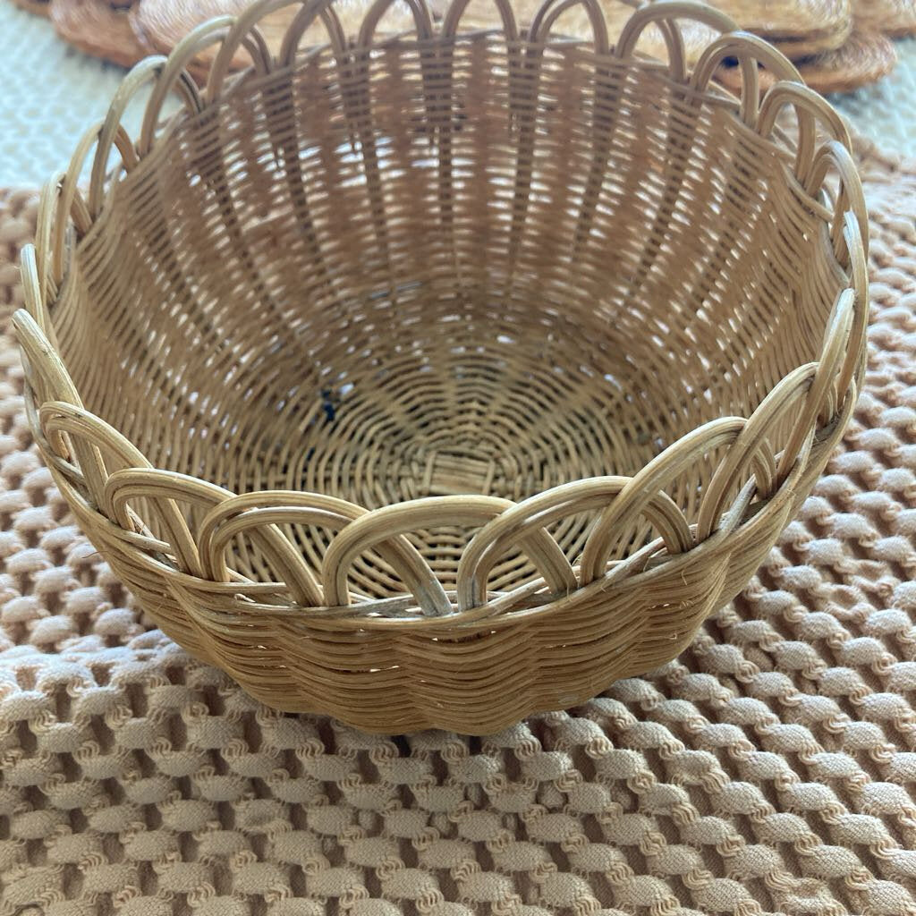 Woven basket or planter