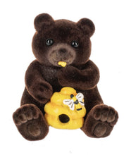 Load image into Gallery viewer, 15492 Honey Bear and Bee Charm
