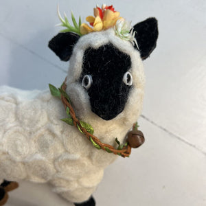 Floral Sheep Sitter pbk 020124 117411