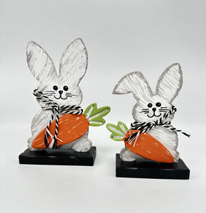 15534 Painted Wood Rabbit w/Carrot-Lg