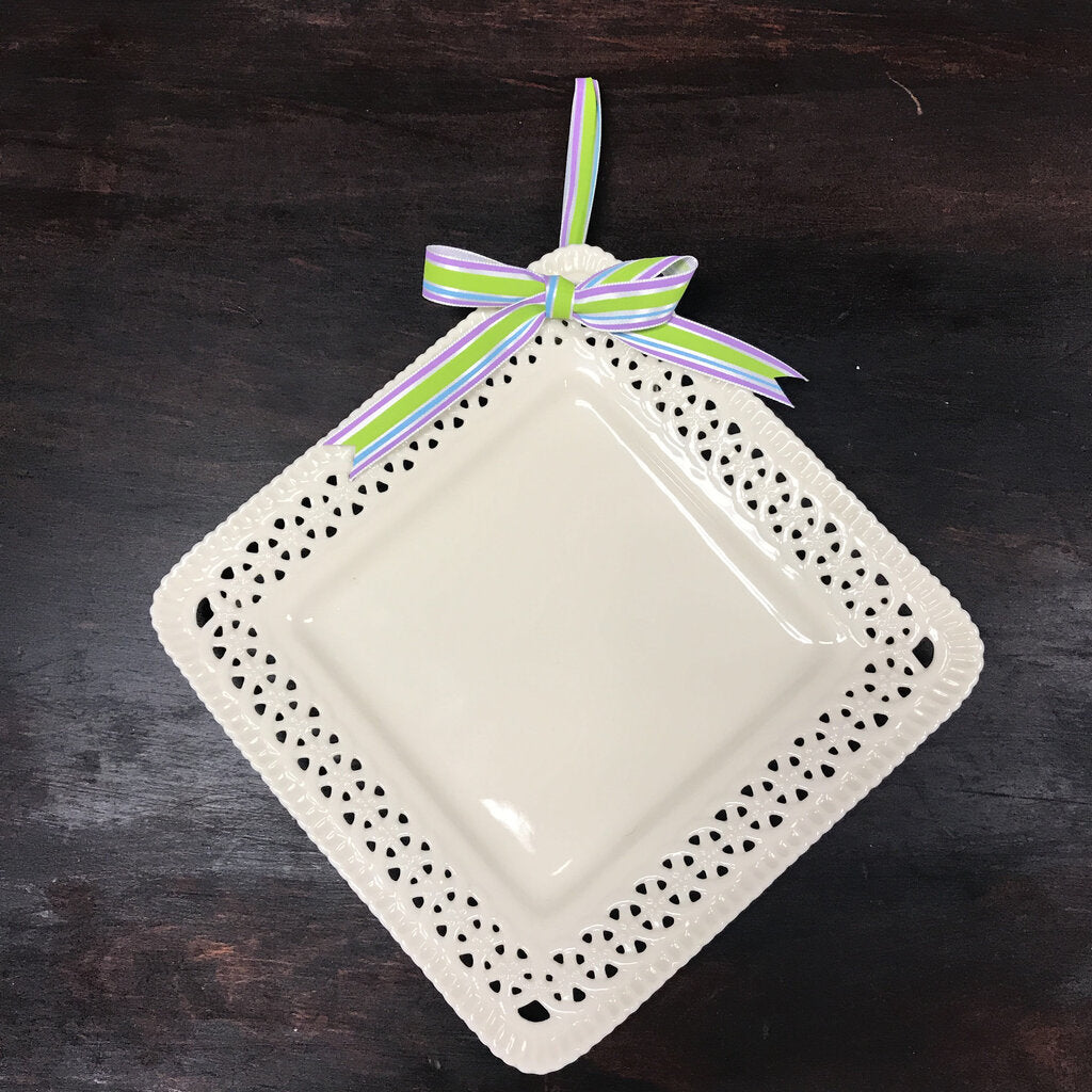 13362 Square Hanging Plate