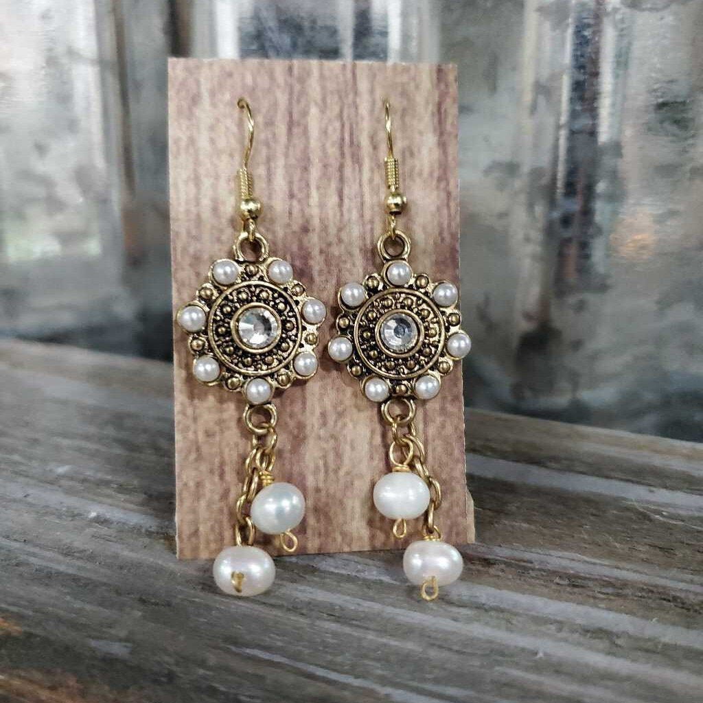 Round Coin FW Pearls Dangle Earrings w/Crystals